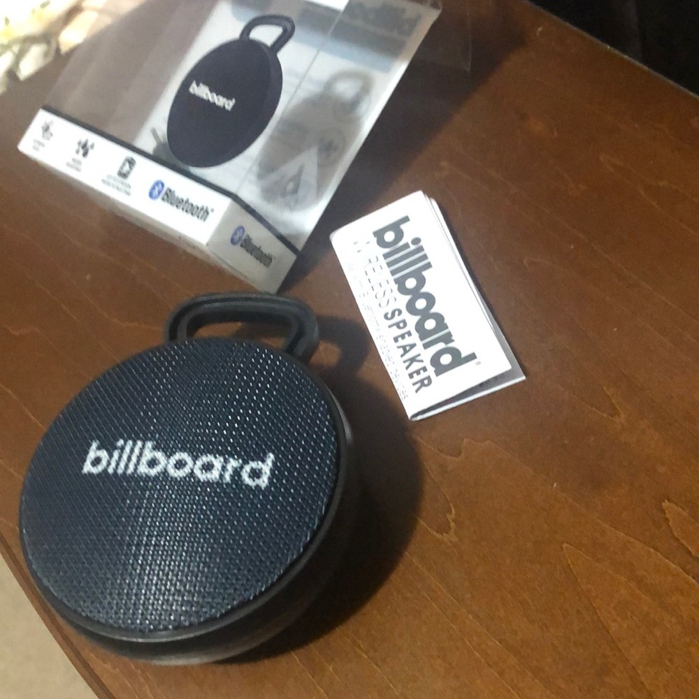 Wireless Bluetooth speaker